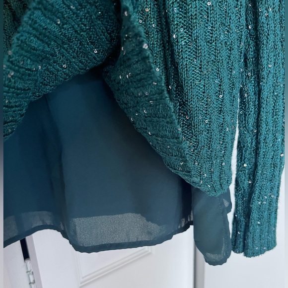 Sequin long sleeve top - Picture 3 of 8